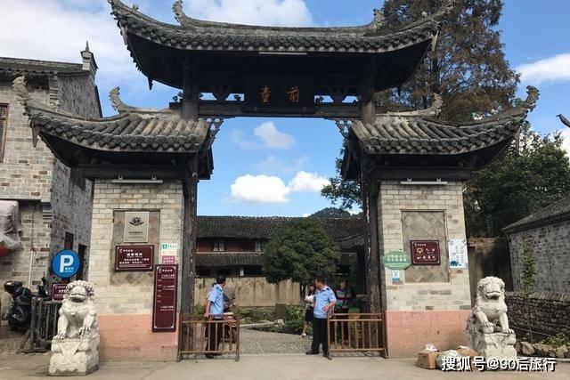 杨紫新剧收视破1.8，口碑炸裂，都市剧又有天花板了！