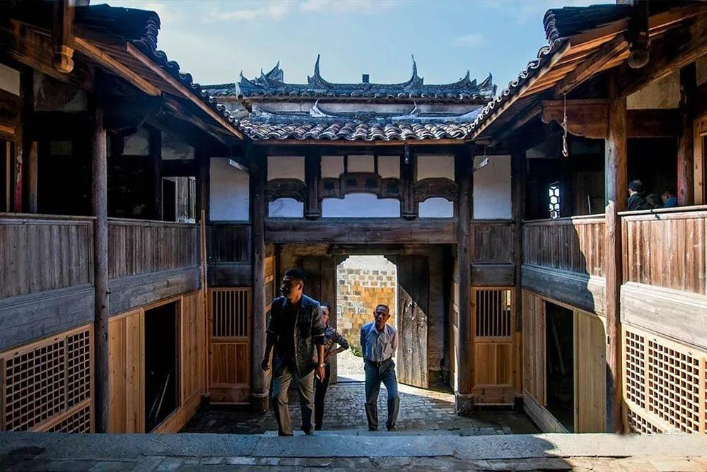 泡弹学院